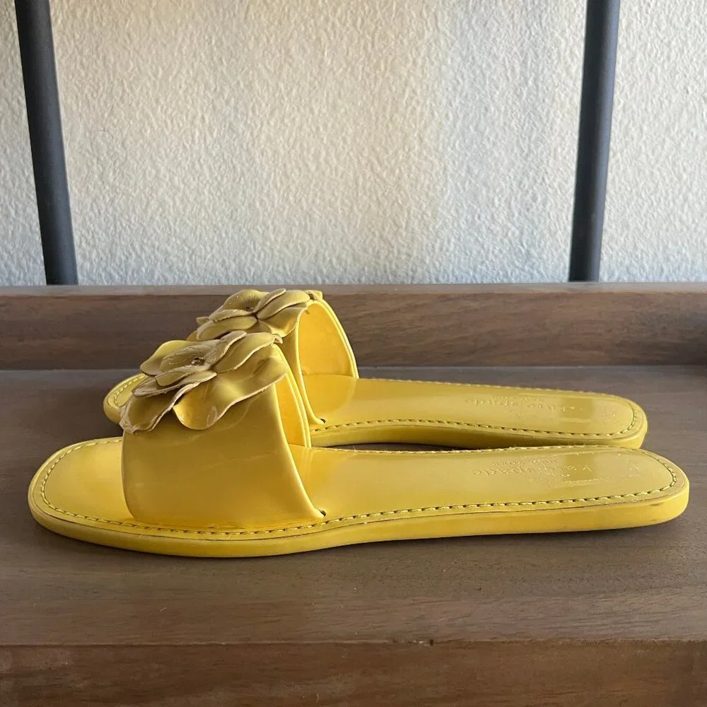 KATE SPADE Santana Flower Slide Sandal in Dandelion Yellow Size 9 NEW - Picture 7 of 9